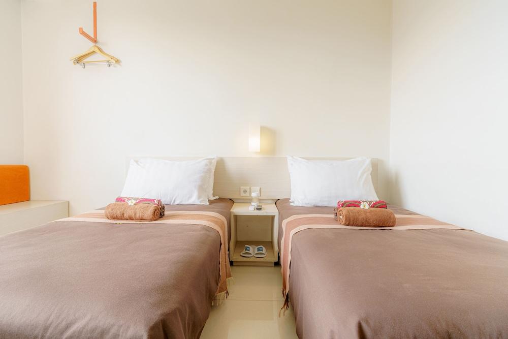 ซูริเอ็กซ์เพรสพาเล็มบาง Hotel ปาเลมบัง ภายนอก รูปภาพ