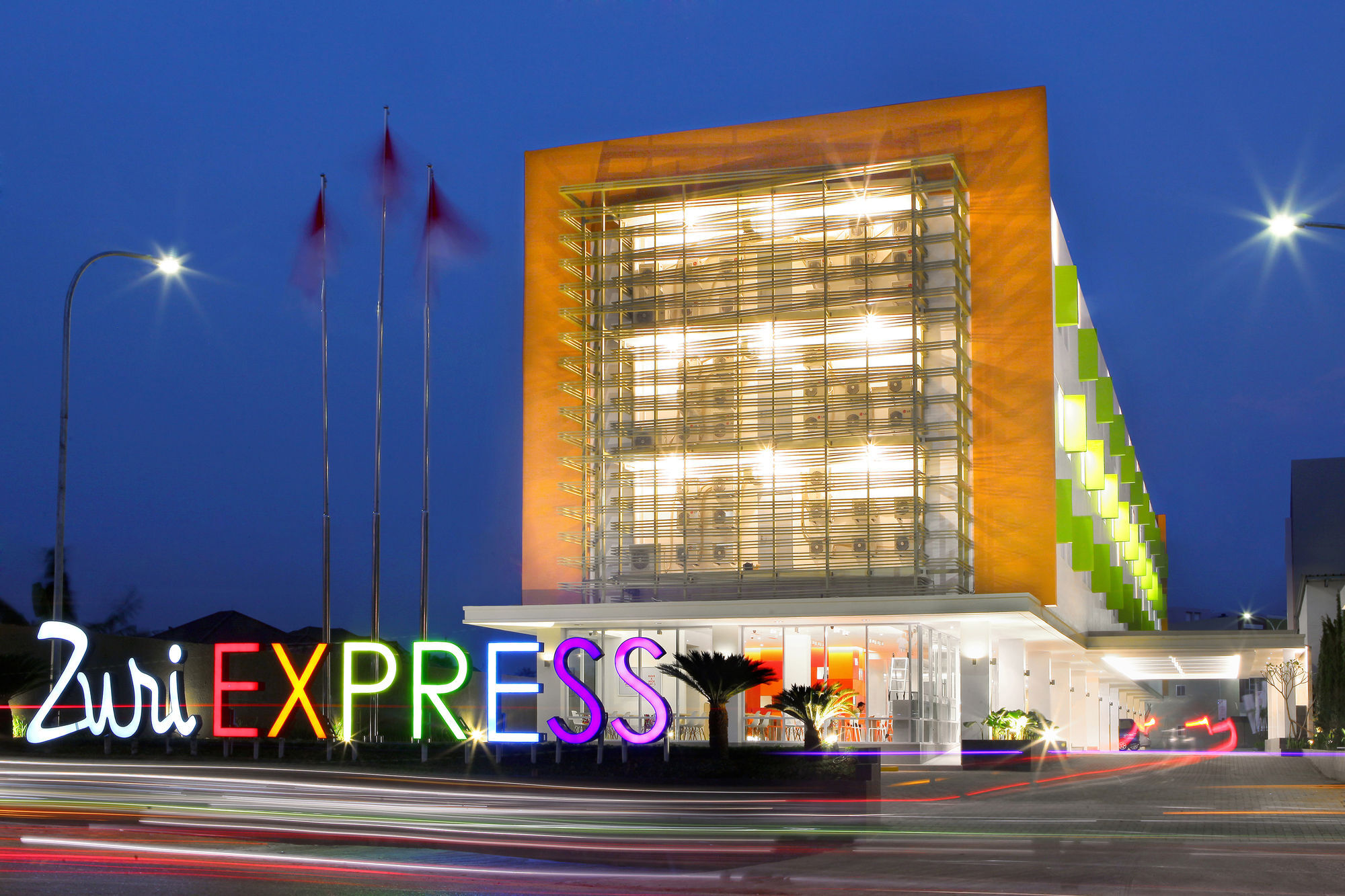 ซูริเอ็กซ์เพรสพาเล็มบาง Hotel ปาเลมบัง ภายนอก รูปภาพ
